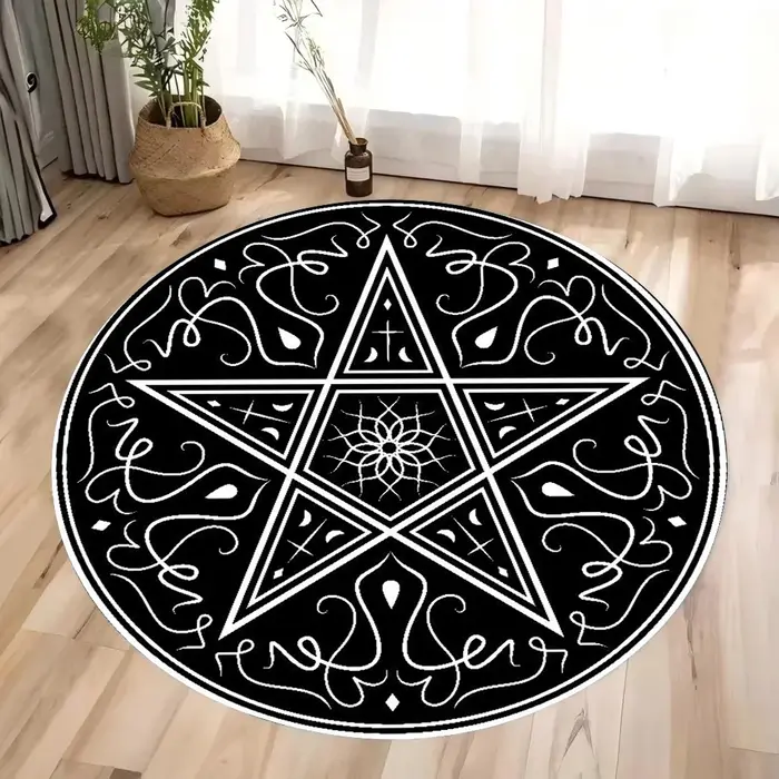 Tapis rond de Runes occultes magiques