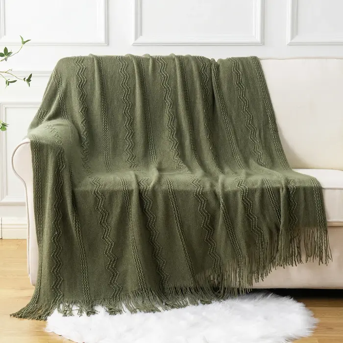 Couverture Battilo vert olive pour lit et canapé