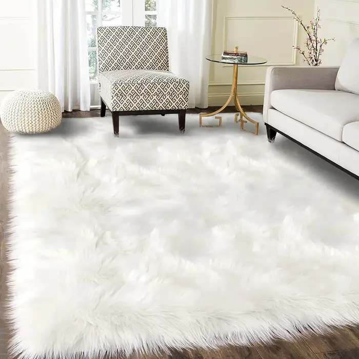 Tapis en fausse fourrure de mouton blanc