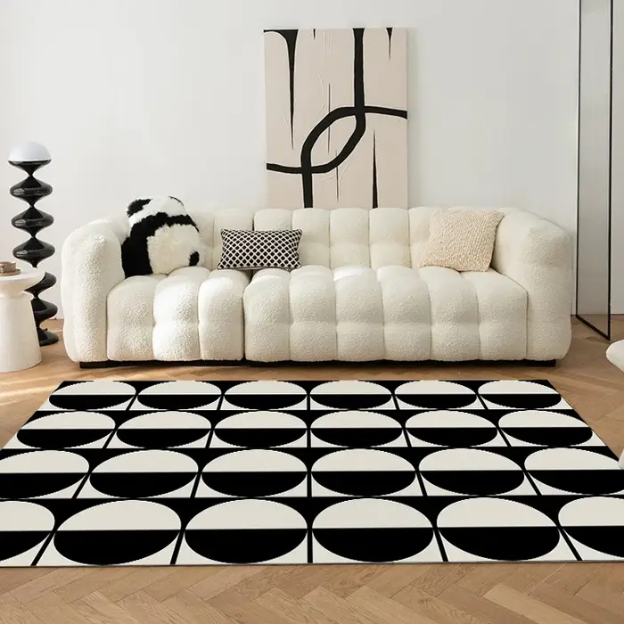Tapis damier noir et blanc