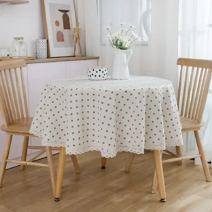 Nappe en coton et lin à fleurs