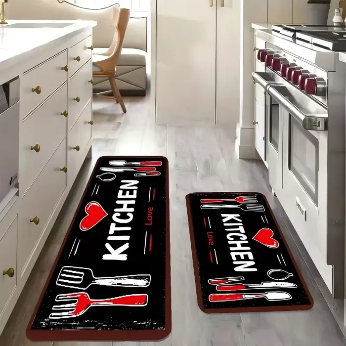 Tapis de cuisine Love avec fourchette cuillère coeur rouge, antidérapant, doux, facile à nettoyer, adapté pour salle de bain, cuisine, chambre à coucher, salon, porche