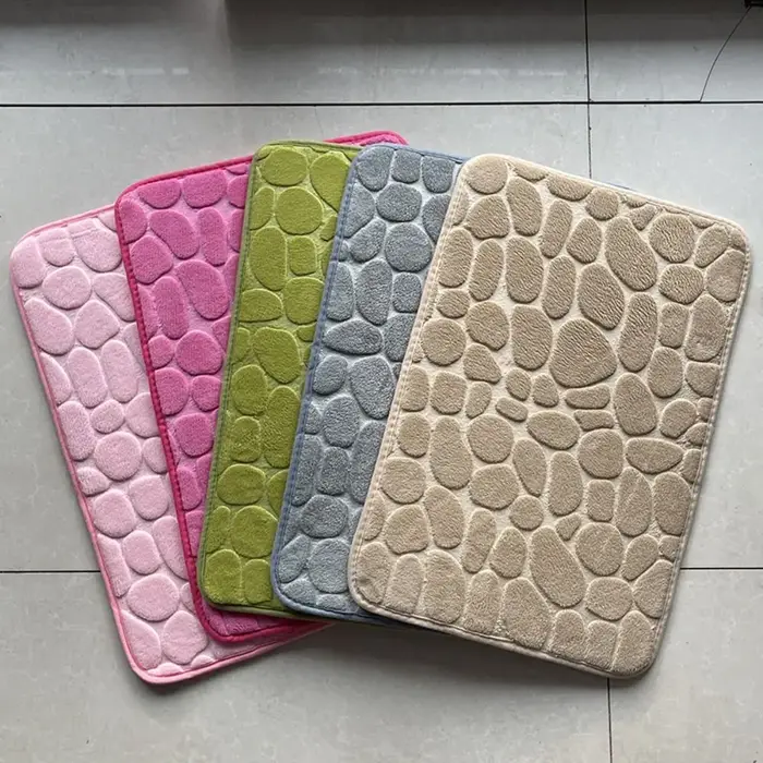 Tapis de bain en relief pavé