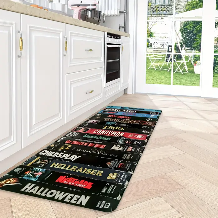 Tapis thème film d'horreur avec titres de films emblématiques