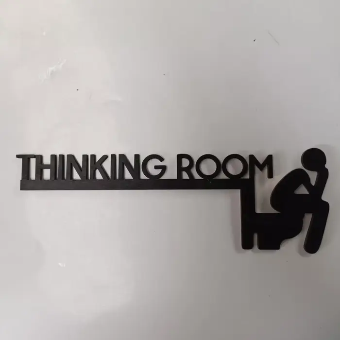 Décoration de porte avec lettres amusantes