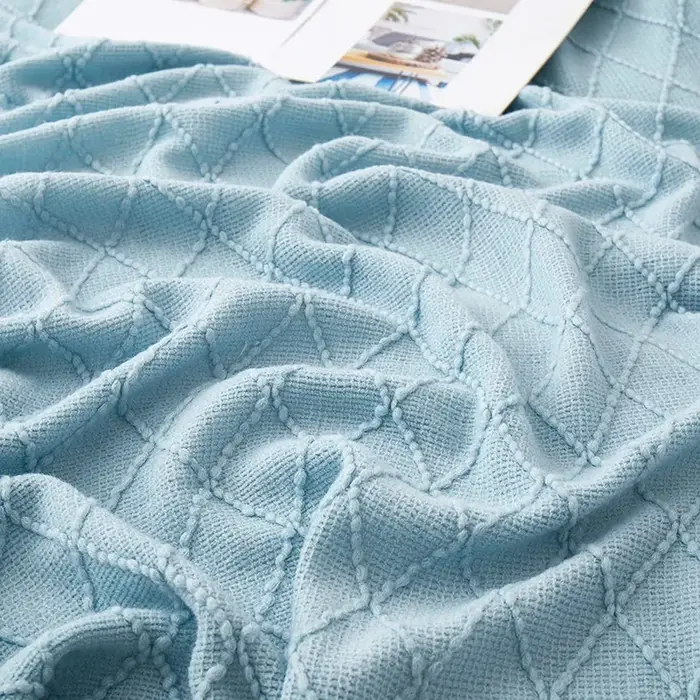 Jeté en tricot bleu pour lits avec pompon, gris bleu uni, texture plaid, housse de canapé, décoration nordique pour la fin du lit, jeté doux pour la sieste