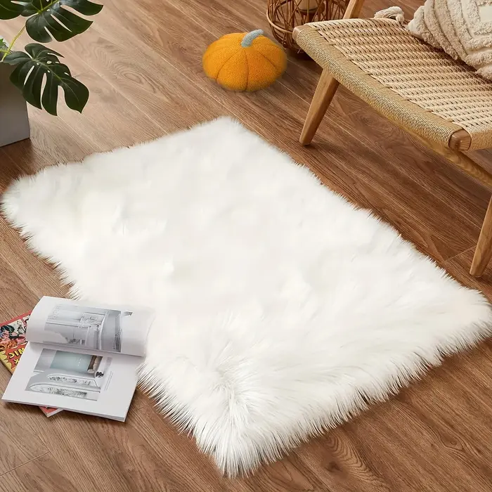 Tapis en fausse fourrure de mouton blanc