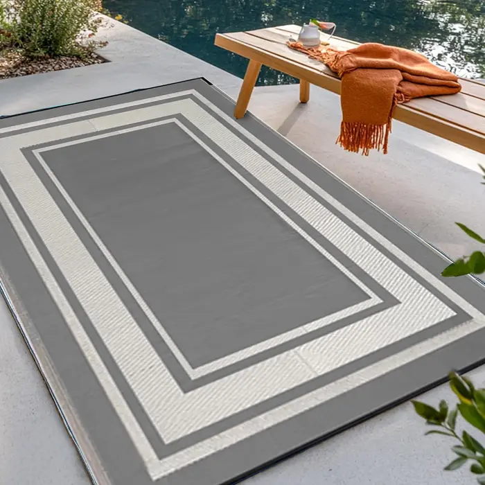 Tapis d'extérieur RURALITY imperméable pour patio, grand tapis en paille plastique pour camping, véranda, camping-car, réversible gris et blanc