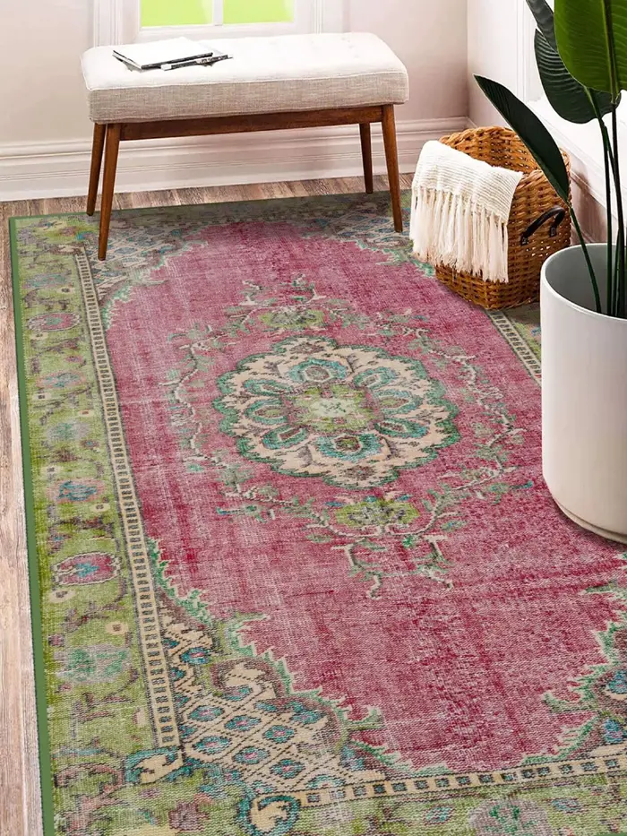Tapis turc enrichi avec des motifs anatoliens