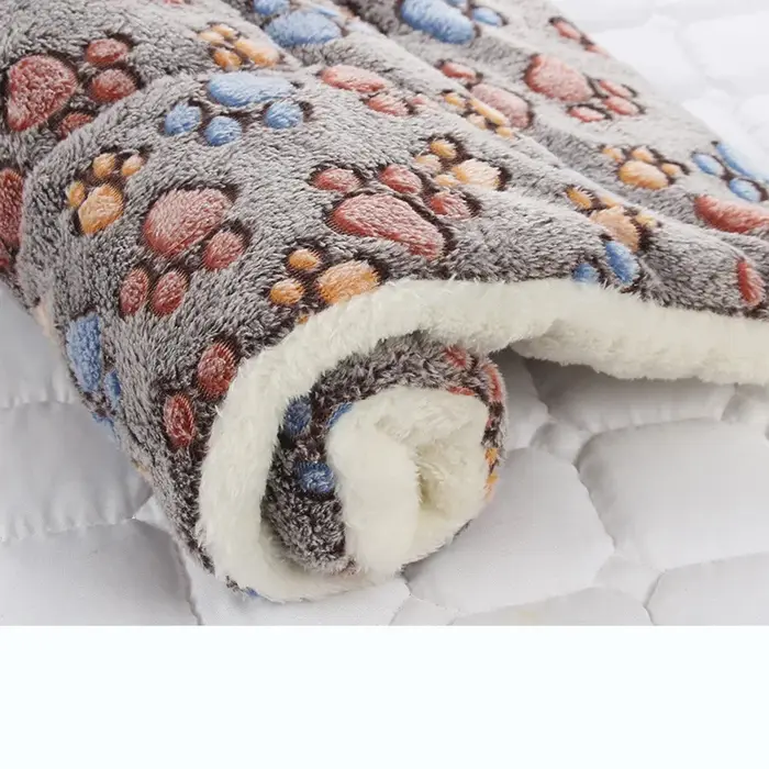 Flanelle Épaissie Chien Lit Mat Doux Pet Tapis de Couchage pour Chiens Chats Hiver Chaud Couverture Pour Animaux De Comp