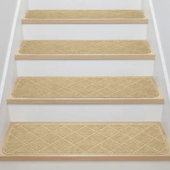 Tapis antidérapant auto-adhésif pour marches d'escalier