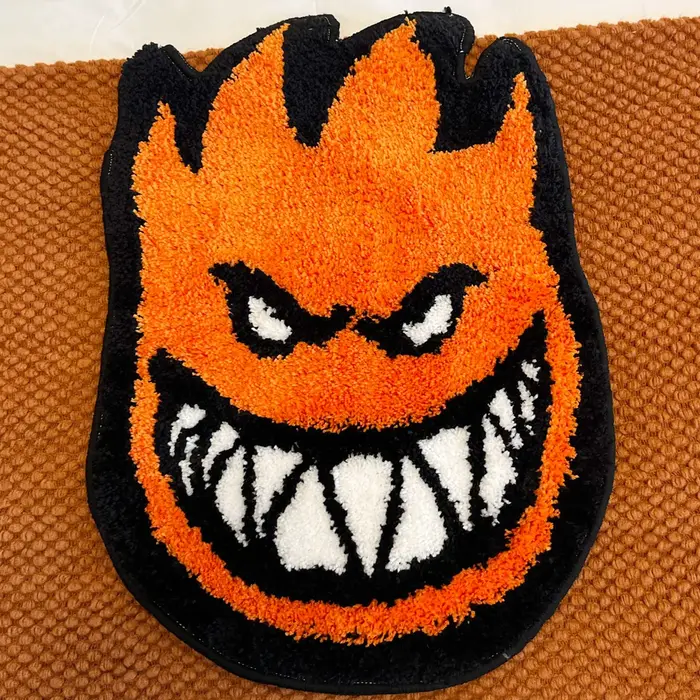 Tapis touffeté Spitfire Bighead Flame, tapis de sol antidérapant doux et moelleux en forme de visage