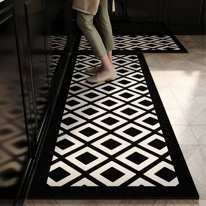 VIKAMA Lot de 2 tapis de cuisine antidérapants, résistants à l'huile, lavables, imprimé carreaux vin