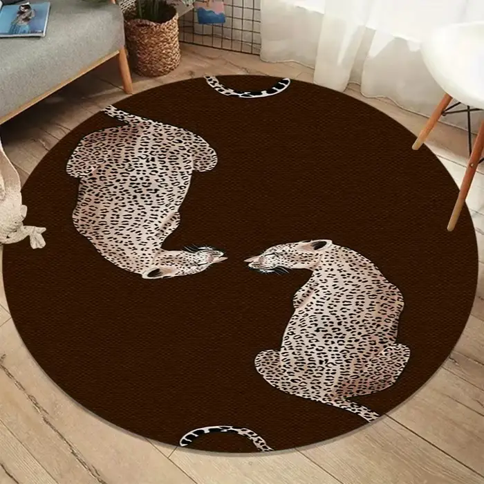 Tapis rond à imprimé léopard marron
