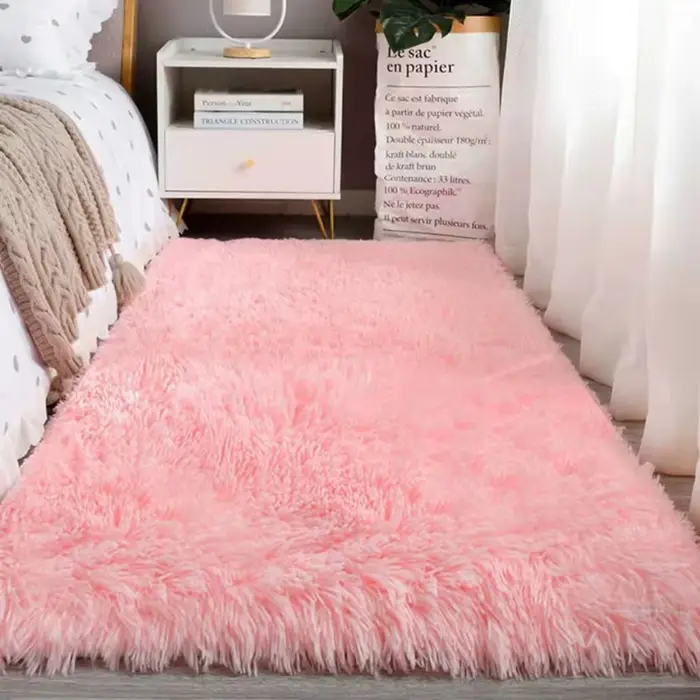 Tapis en soie et laine VIKAMA