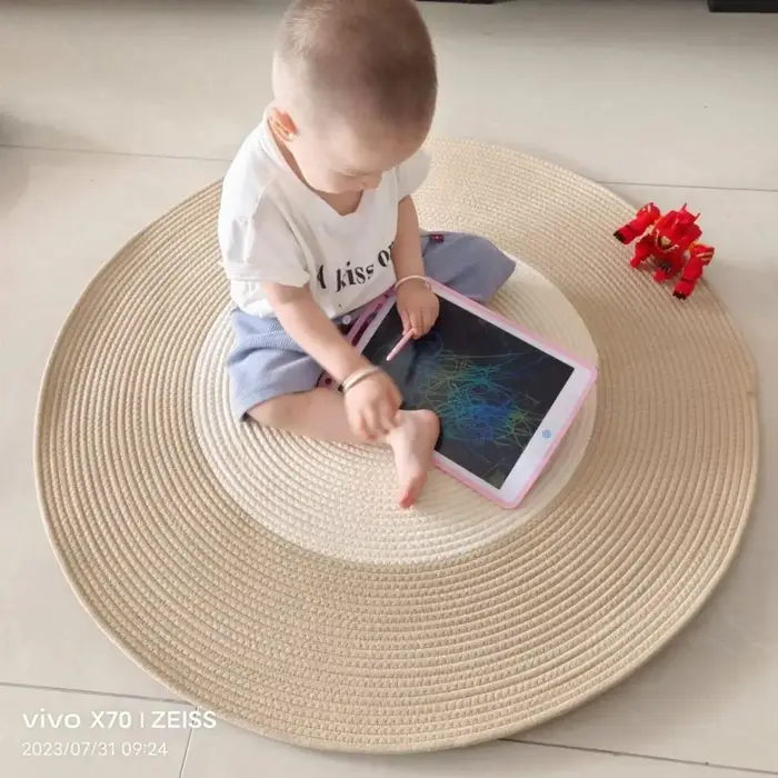 Tapis circulaire japonais tissé à la main avec pompons