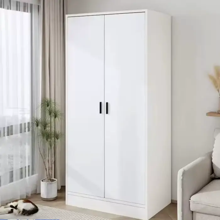 Armoire étroite de style rétro