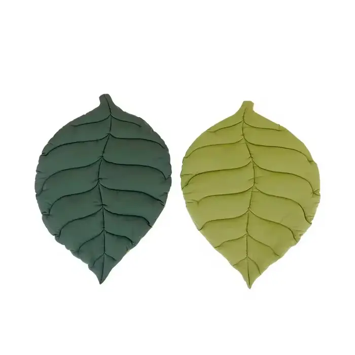 Tapis de lit en coton doux en forme de feuille pour chaton