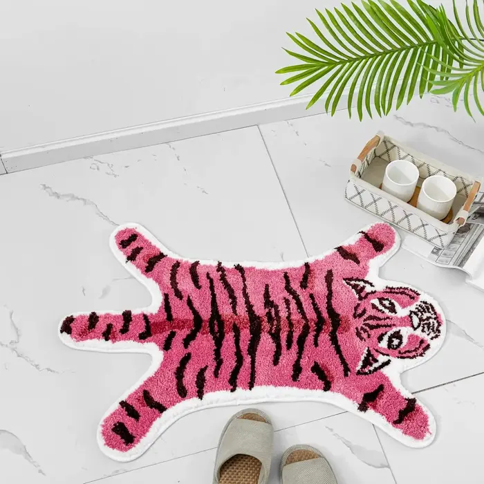 Tapis VIKAMA, un tapis puissant et imposant en forme de tigre