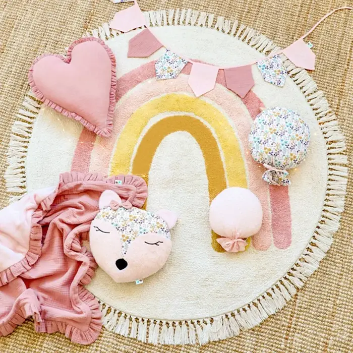 Tapis rond en polymère avec pompon pour chambre à coucher