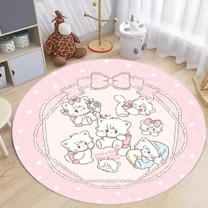 Tapis rond à pois roses avec motif de chat de dessin animé
