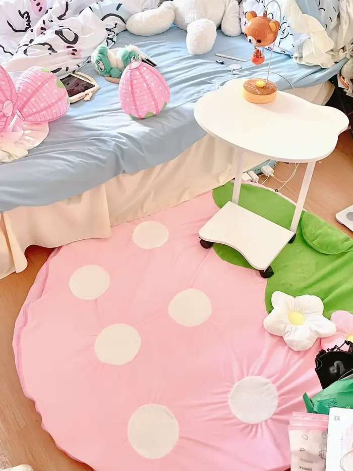 Tapis en peluche fraise mignon