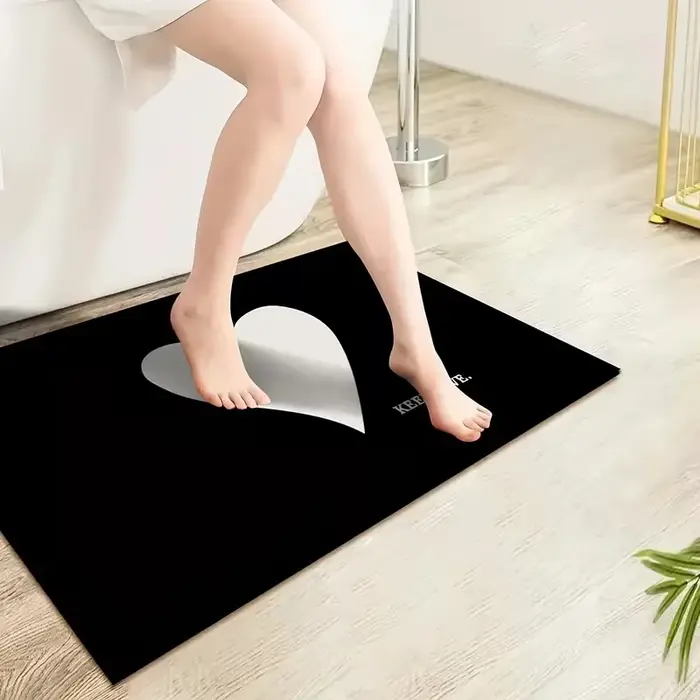 Tapis blanc à motif de cœur pour la Saint-Valentin, décoration romantique pour la maison, adapté aux portes de salle de bain, aux cuisines, aux buanderies, etc.