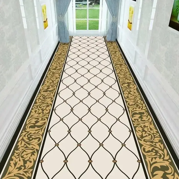 Tapis de couloir long européen