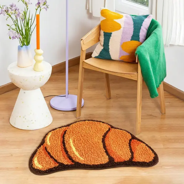 VIKAMA – tapis en forme de Croissant