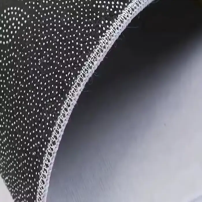 VIKAMA – tapis géométrique minimaliste