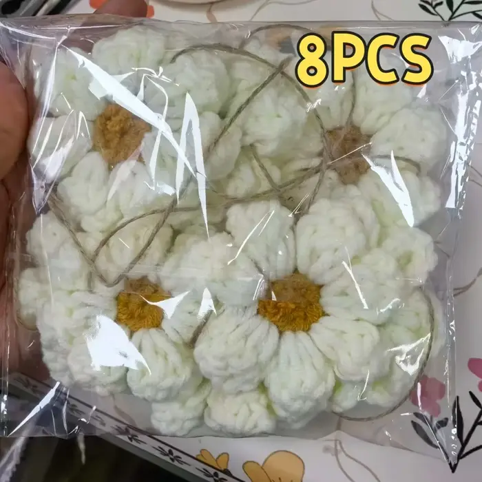 8 décorations de marguerites au crochet de 1
