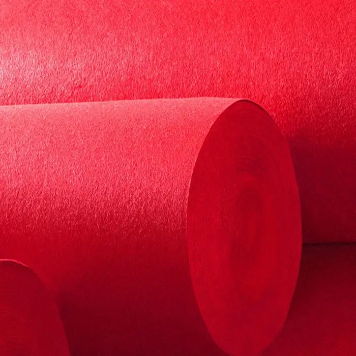 Tapis rouge décoratif de 1m à 12m