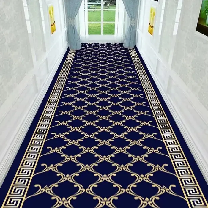 Tapis de couloir long européen