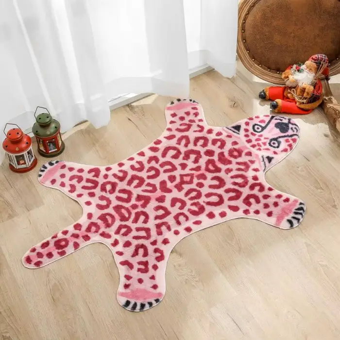 Tapis en similicuir Lea à motif léopard, Polymères coordonnants roses, Tapis imprimé animal Airways,