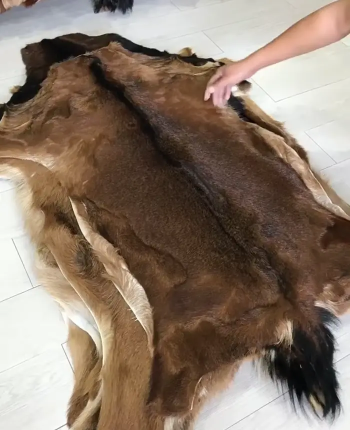 Tapis de zone unique en peau de chèvre naturelle