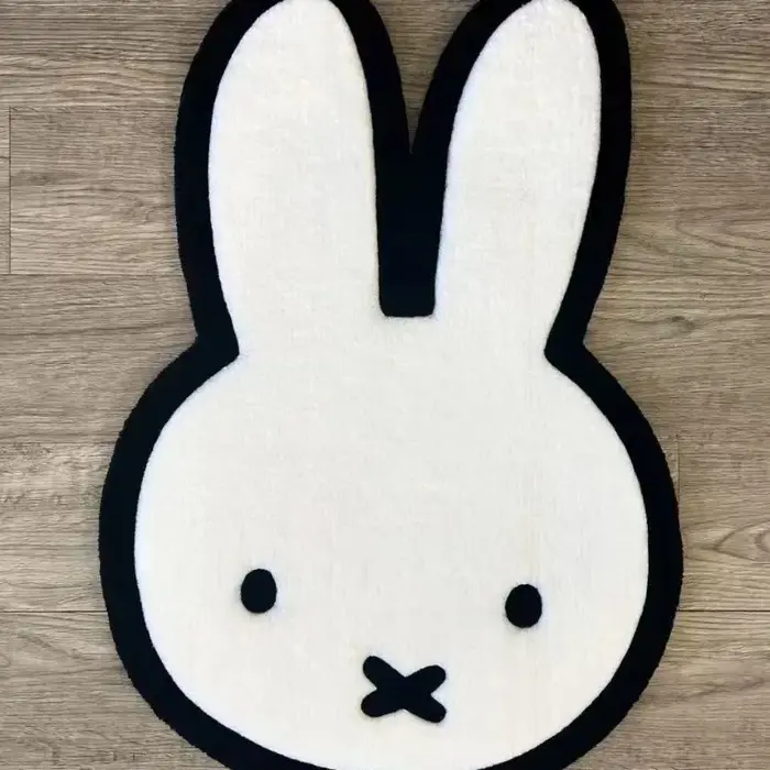 Tapis de sol en forme de Miffy, moelleux, antidérapant, pour dortoir d'étudiant, chambre à coucher, tapis décoratif de chevet, cadeau de rentrée scolaire