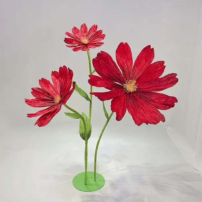 Fleurs artificielles géantes en papier