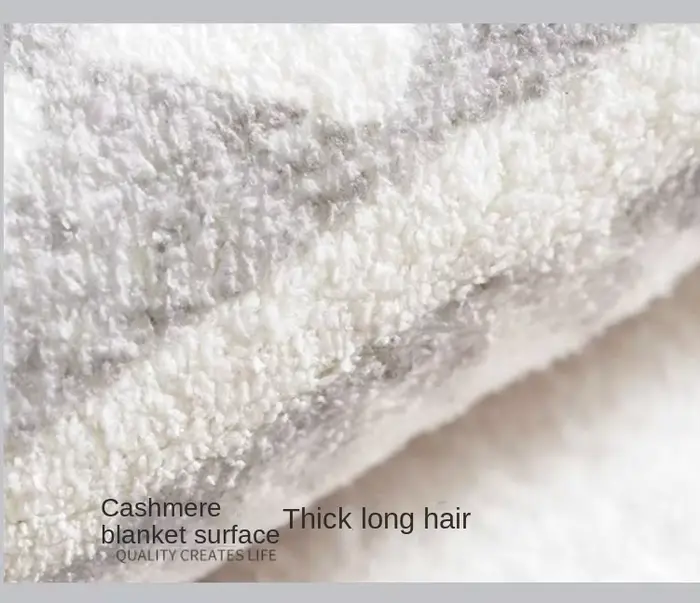 Tapis en peluche de grande surface