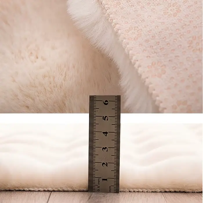 Tapis ovale en peluche